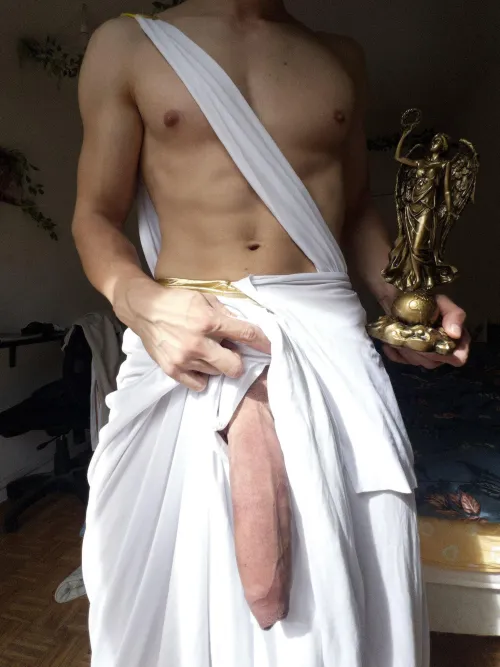 Any naughty size queen around ready to take it balls deep?