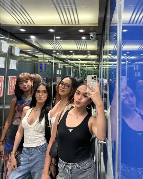 can we fuck you in the elevator? 🙈
