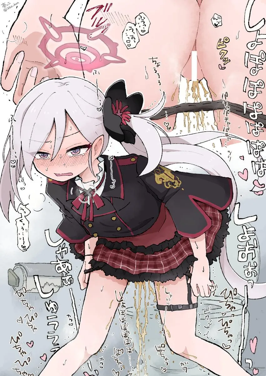 Mutsuki really likes pissing [Blue Archive]