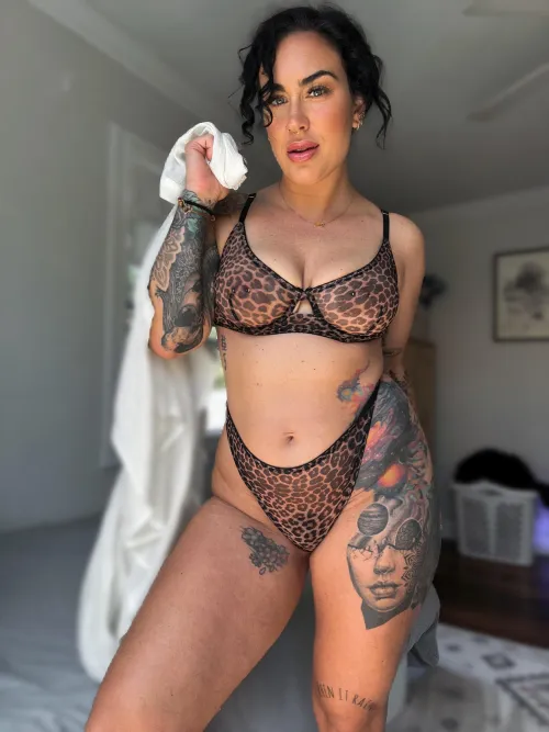 Nothing says cougar like leopard print lingerie