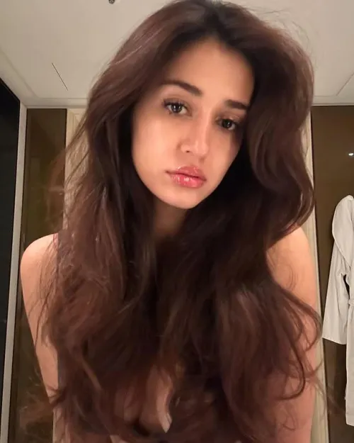 What's Disha Patani looking at?