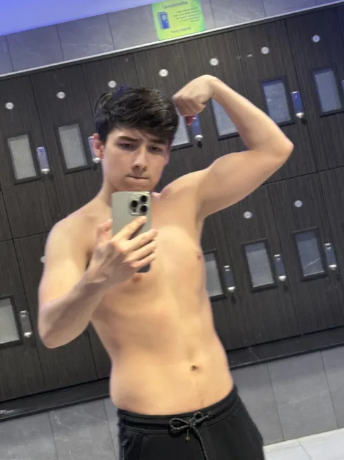 20M looking for any hotwives or couples in search of a young bull