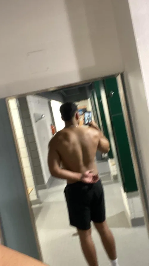 21 M4F looking for singles or couples!