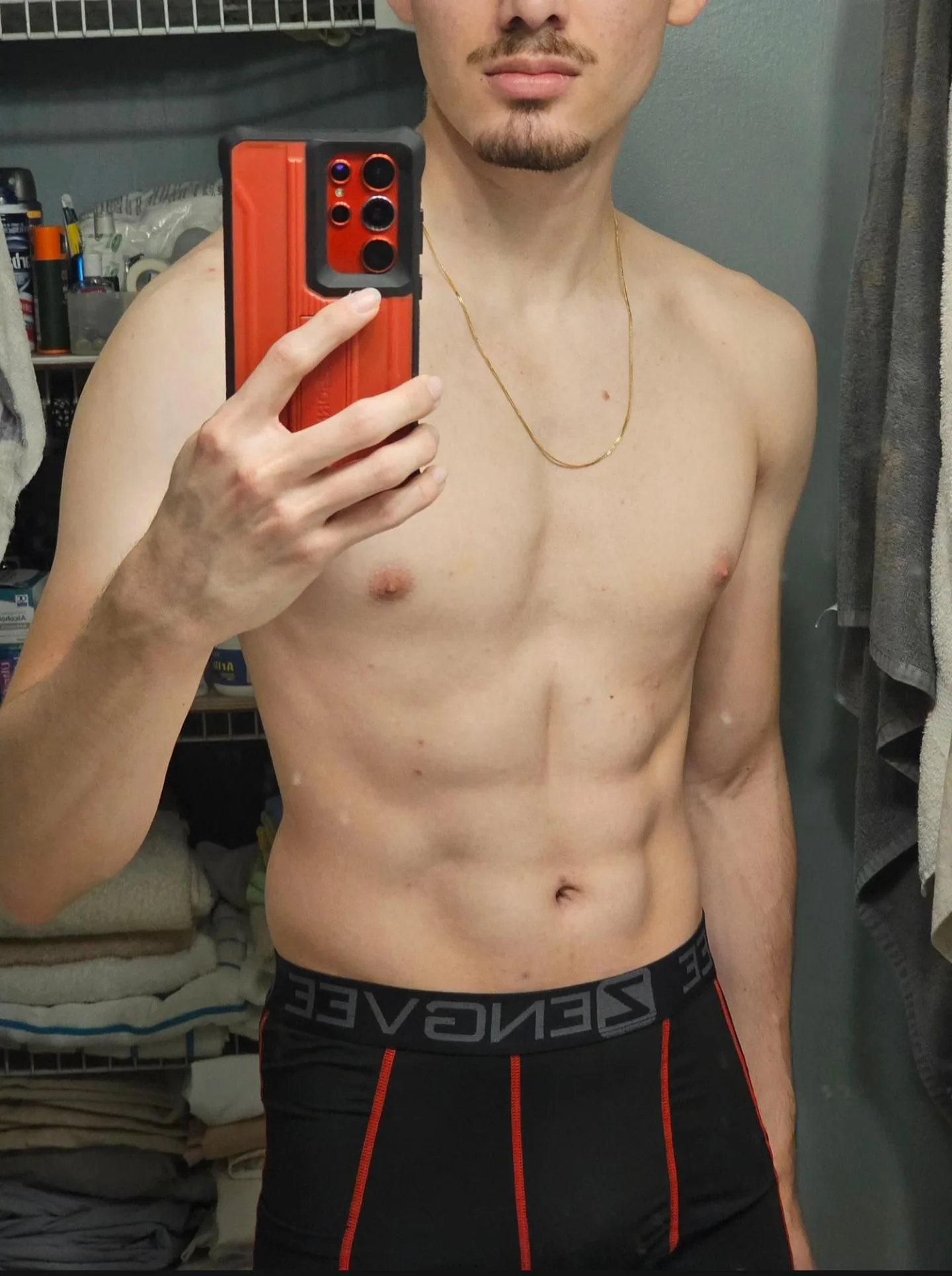 23 [M]4[F] #Davie - Looking to pound 🐱 or have my balls sucked on good