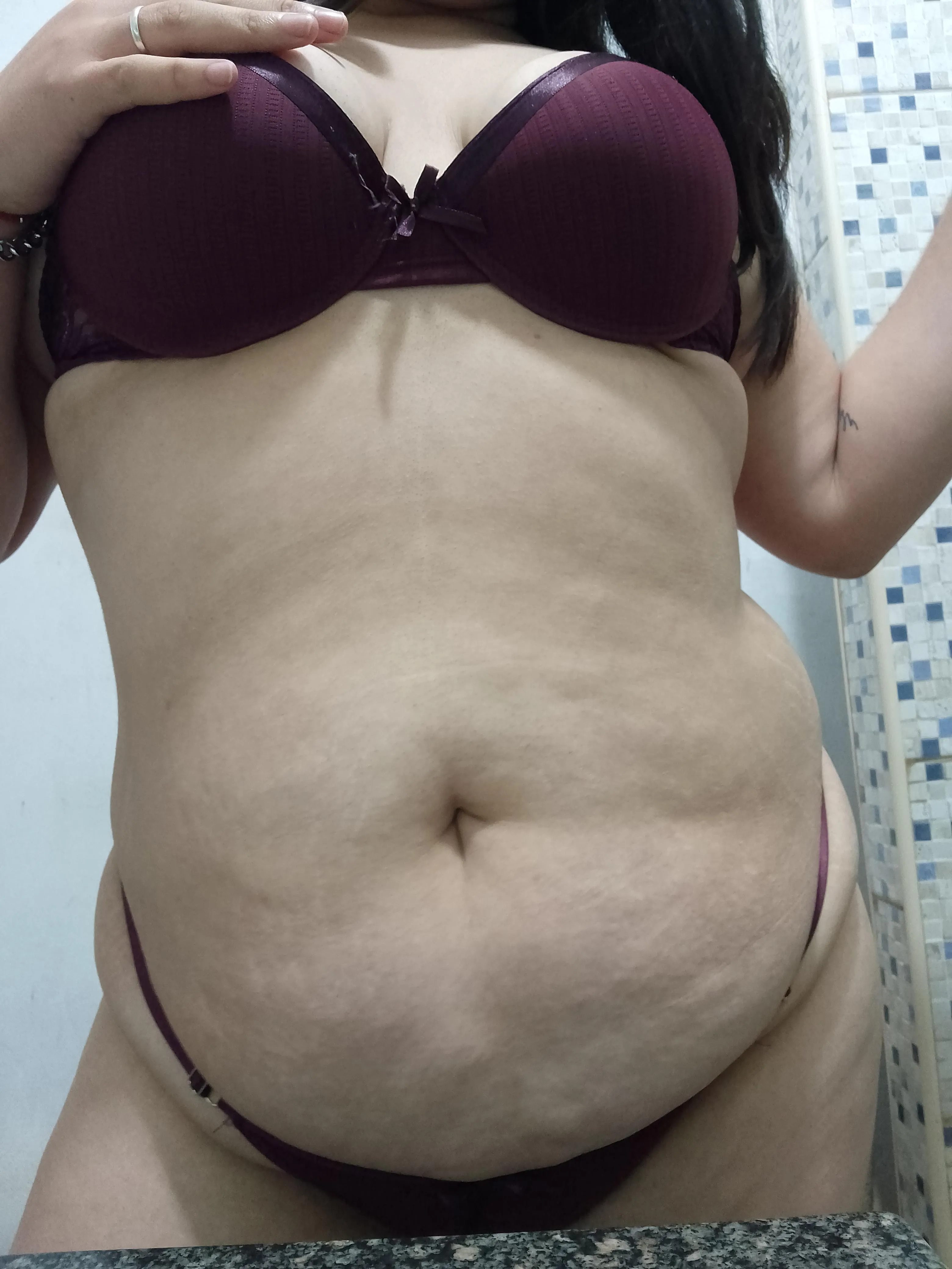 23 year old girl, would you go on a date with me?