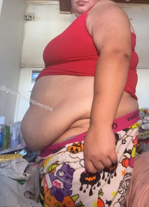 Double belly started to form? 😆 🐖