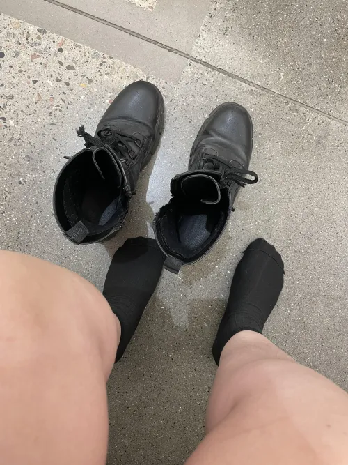 How are my lovely feet lovers? [oc]