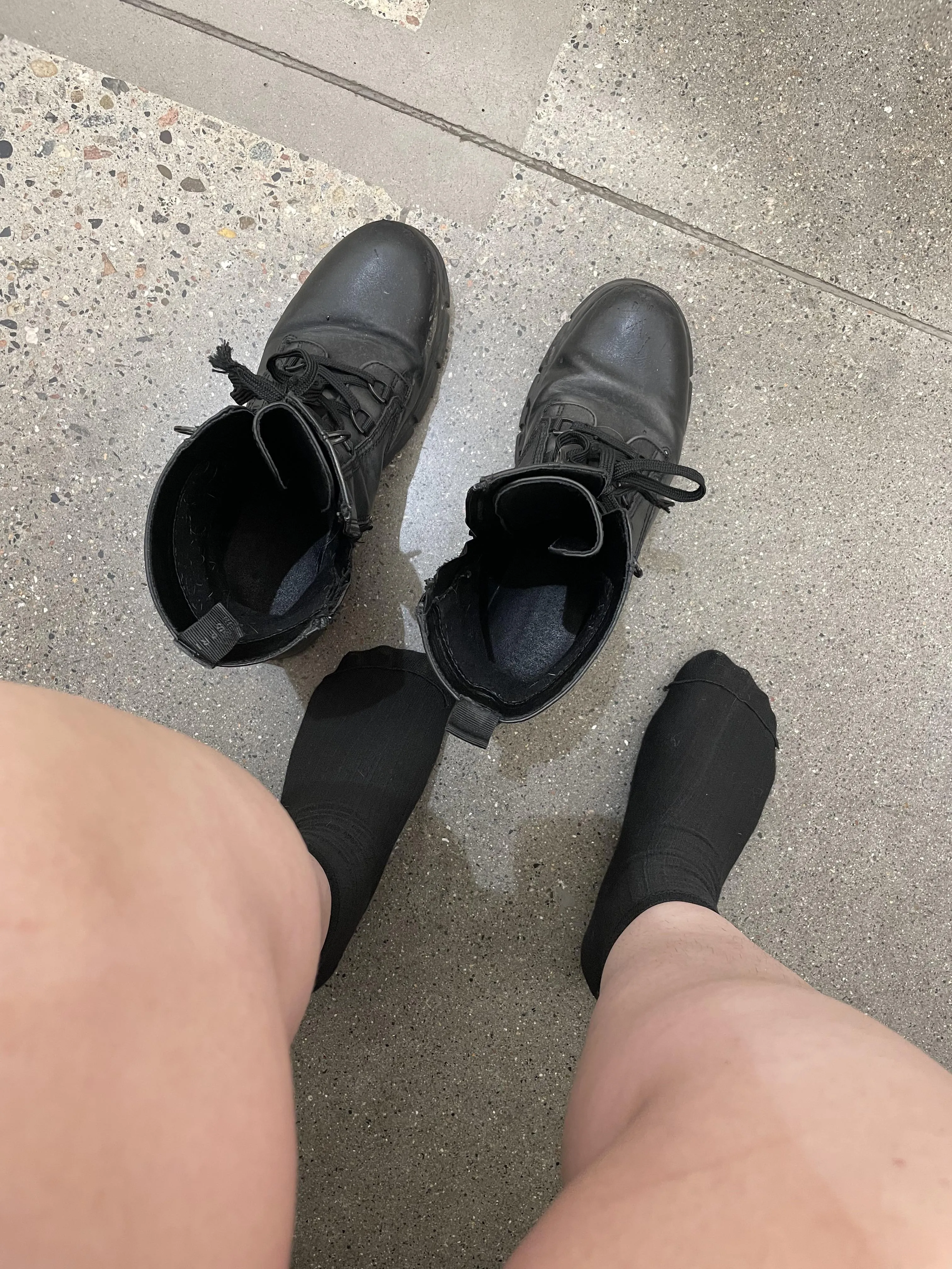 How are my lovely feet lovers? [oc]