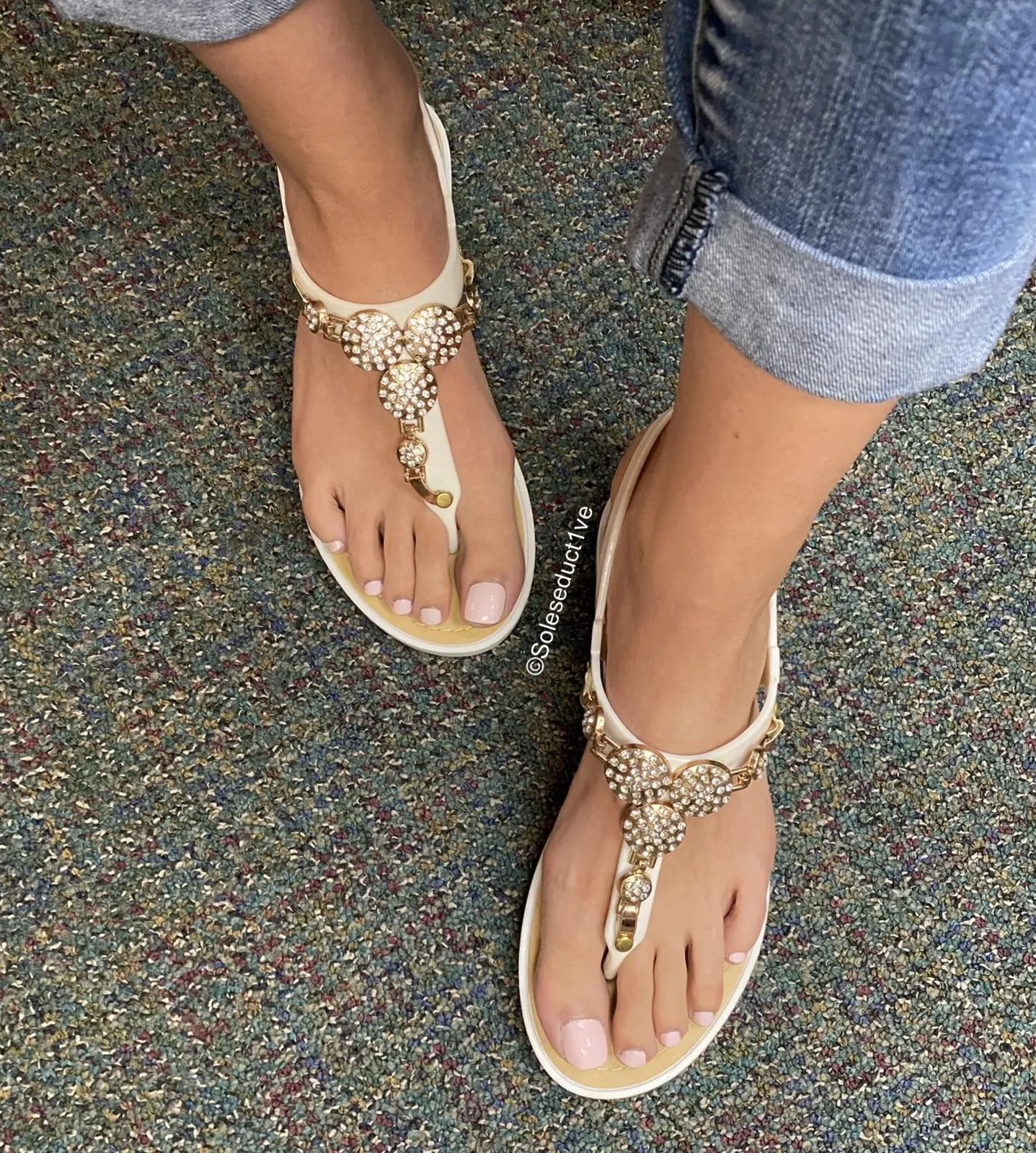 I keep my feet soft, clean and pretty. I bet you wanna see more.