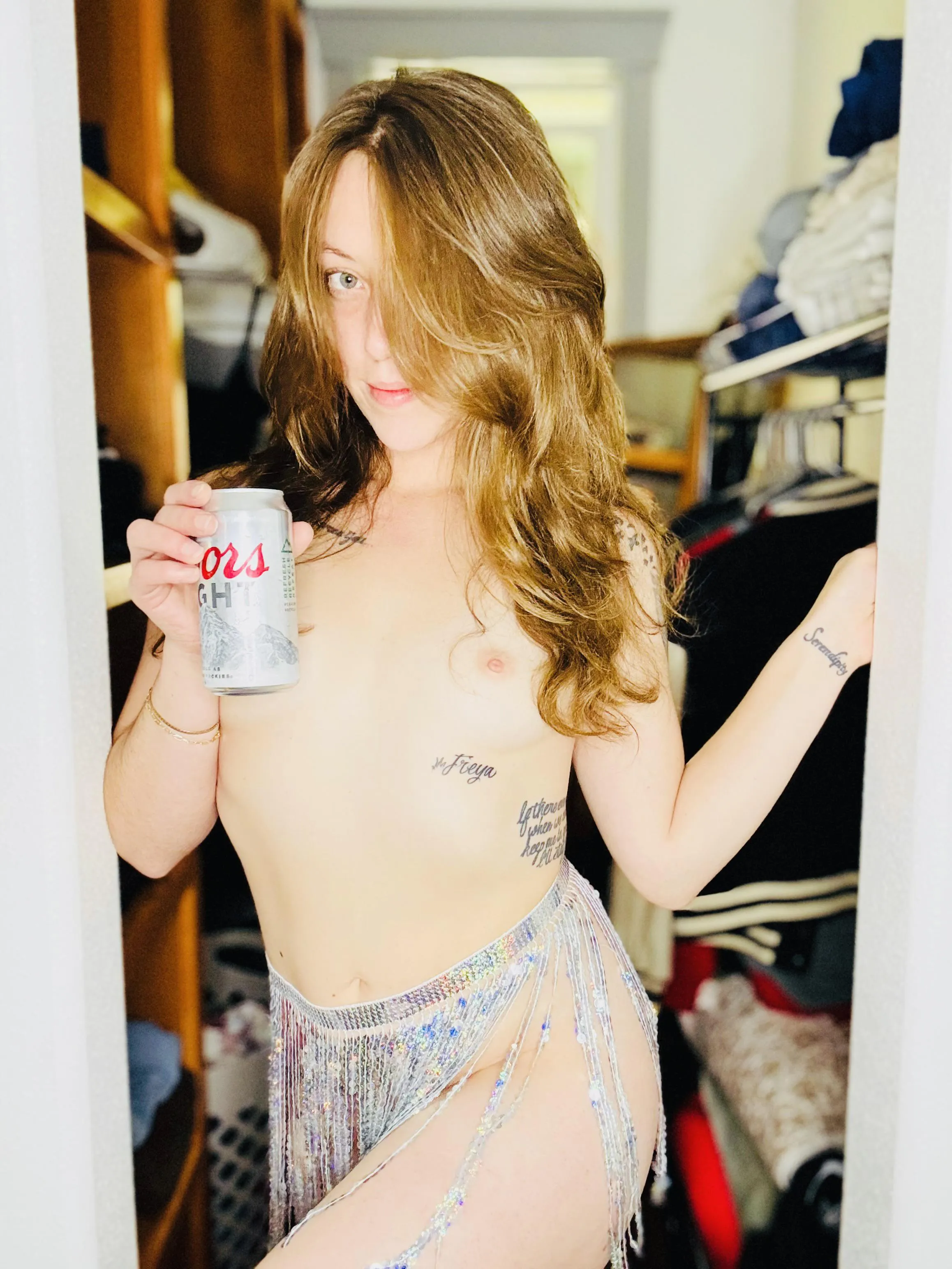 Look, I match my can