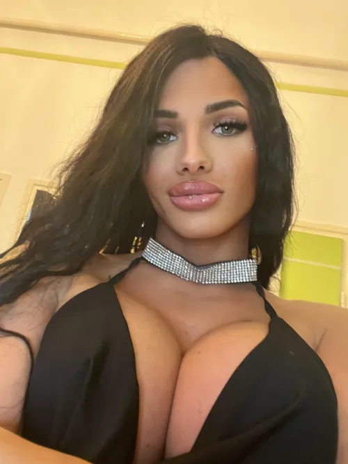 Suck or lick? 👄👅