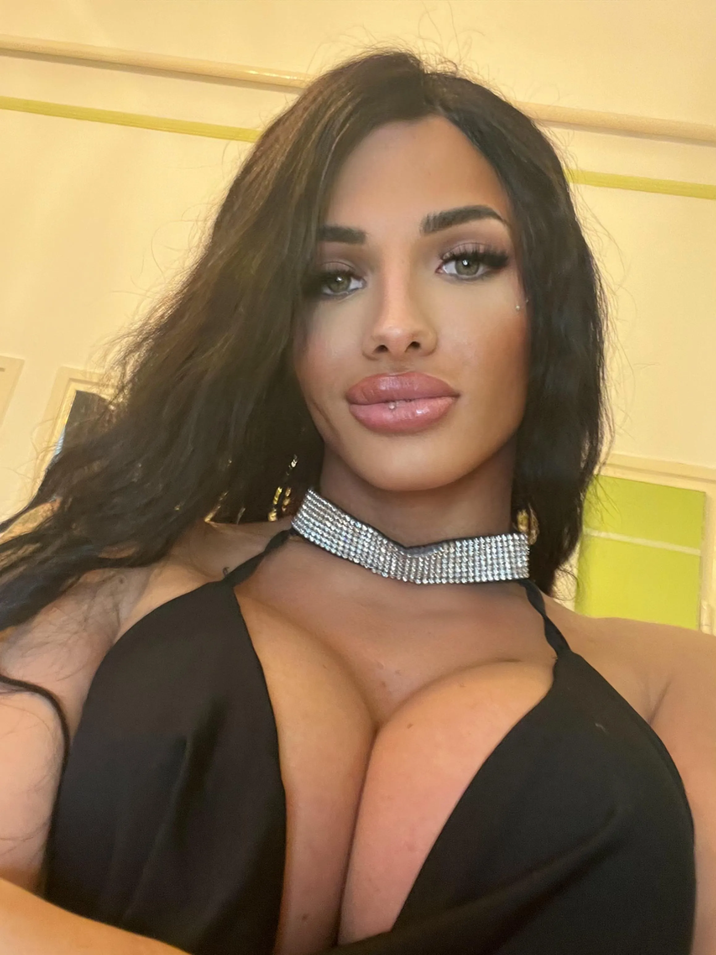 Suck or lick? 👄👅