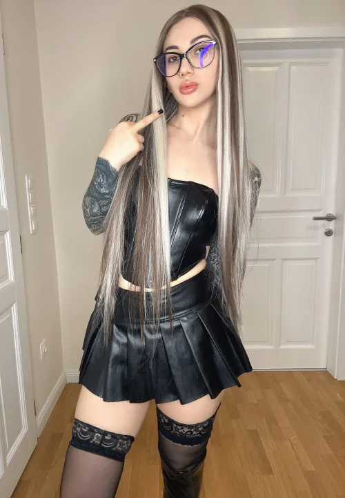 Your 5 centimeters would never make me cum😂