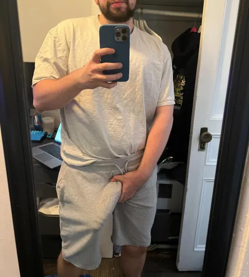 27 [M4F/MF] Manhattan / UWS, 8 Inch BWC, Handsome and tall, looking for someone who can go rounds