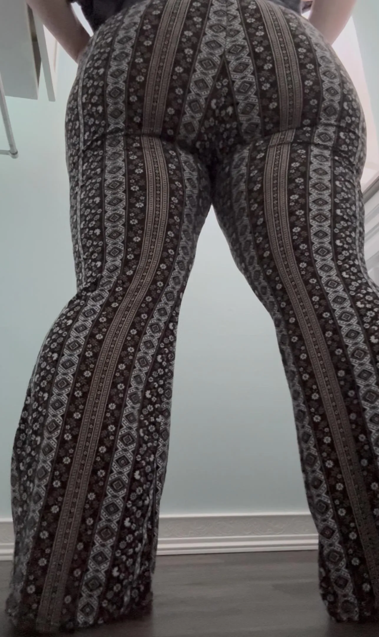 Make him watch while you pull my pants down and fill me 😩