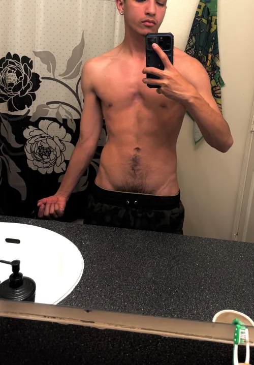 18m4a mma fighter looking to pound 😏