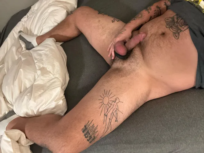 30m into gooners and farts. Be toned or fit or dad bod /beefy