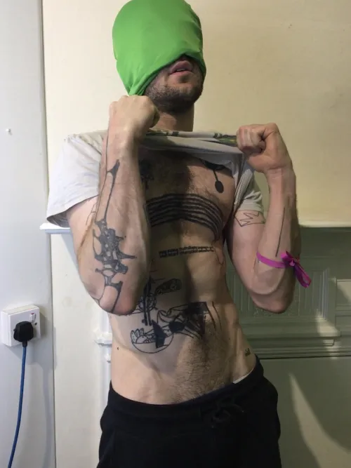 A SFW happy trail for you today 😘xx