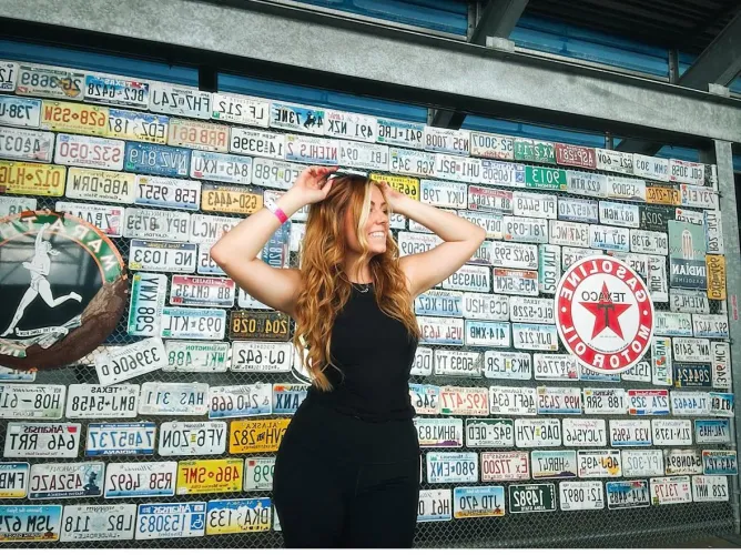 Check out them hips. Megan!