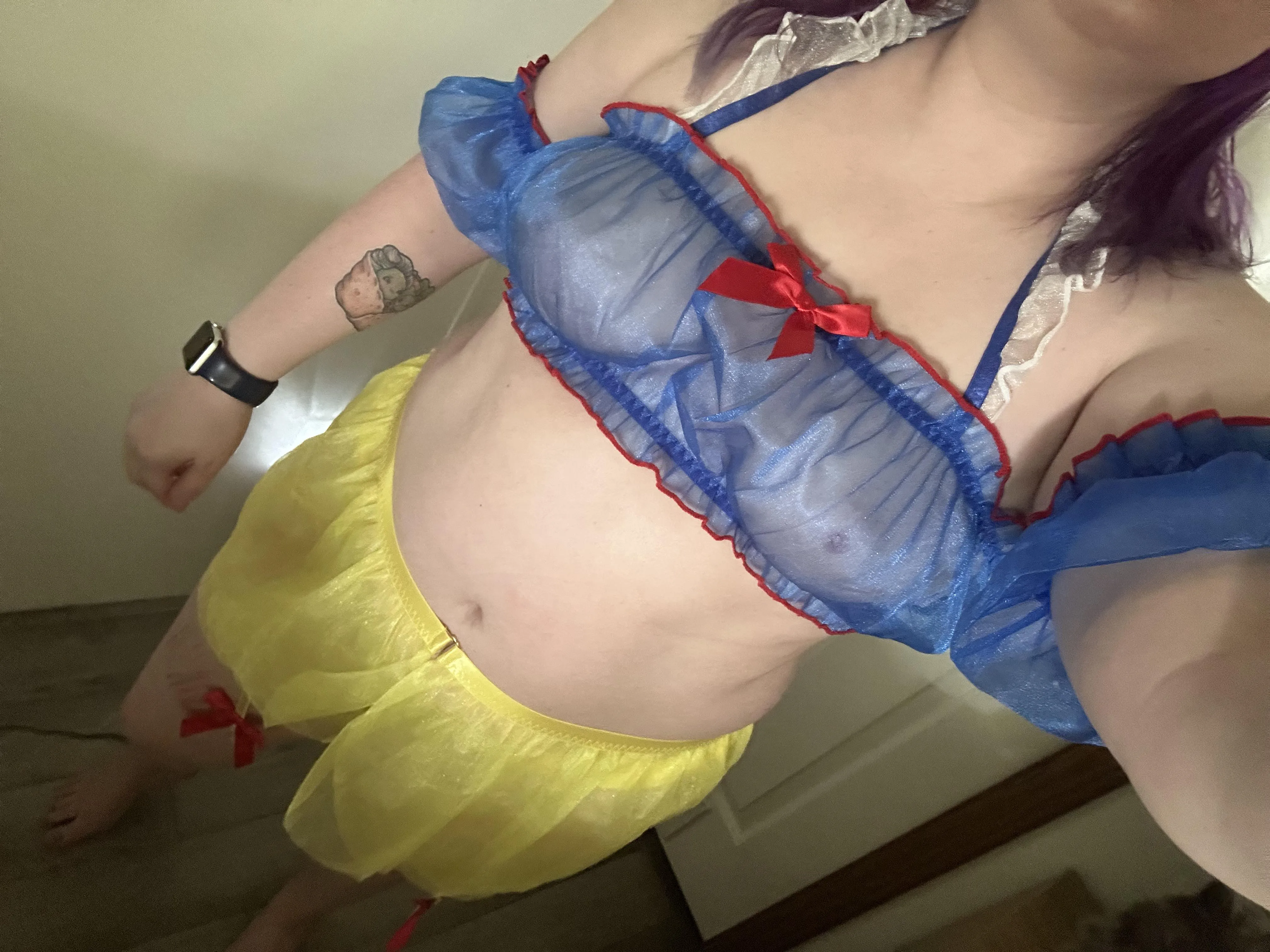 Curvy Snow White