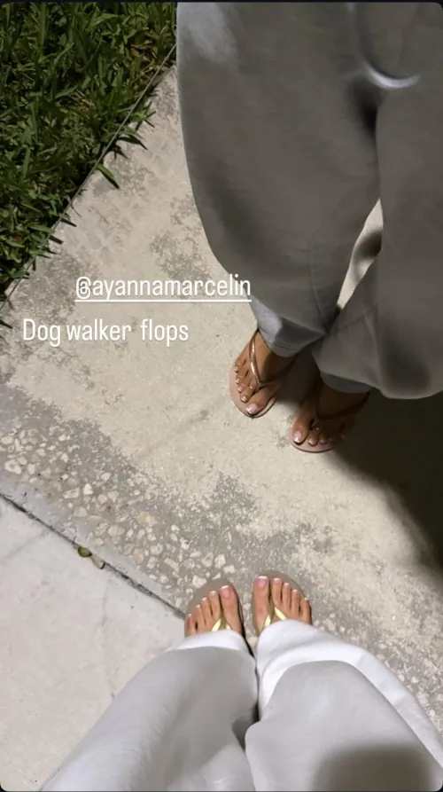 demi and daisy feet