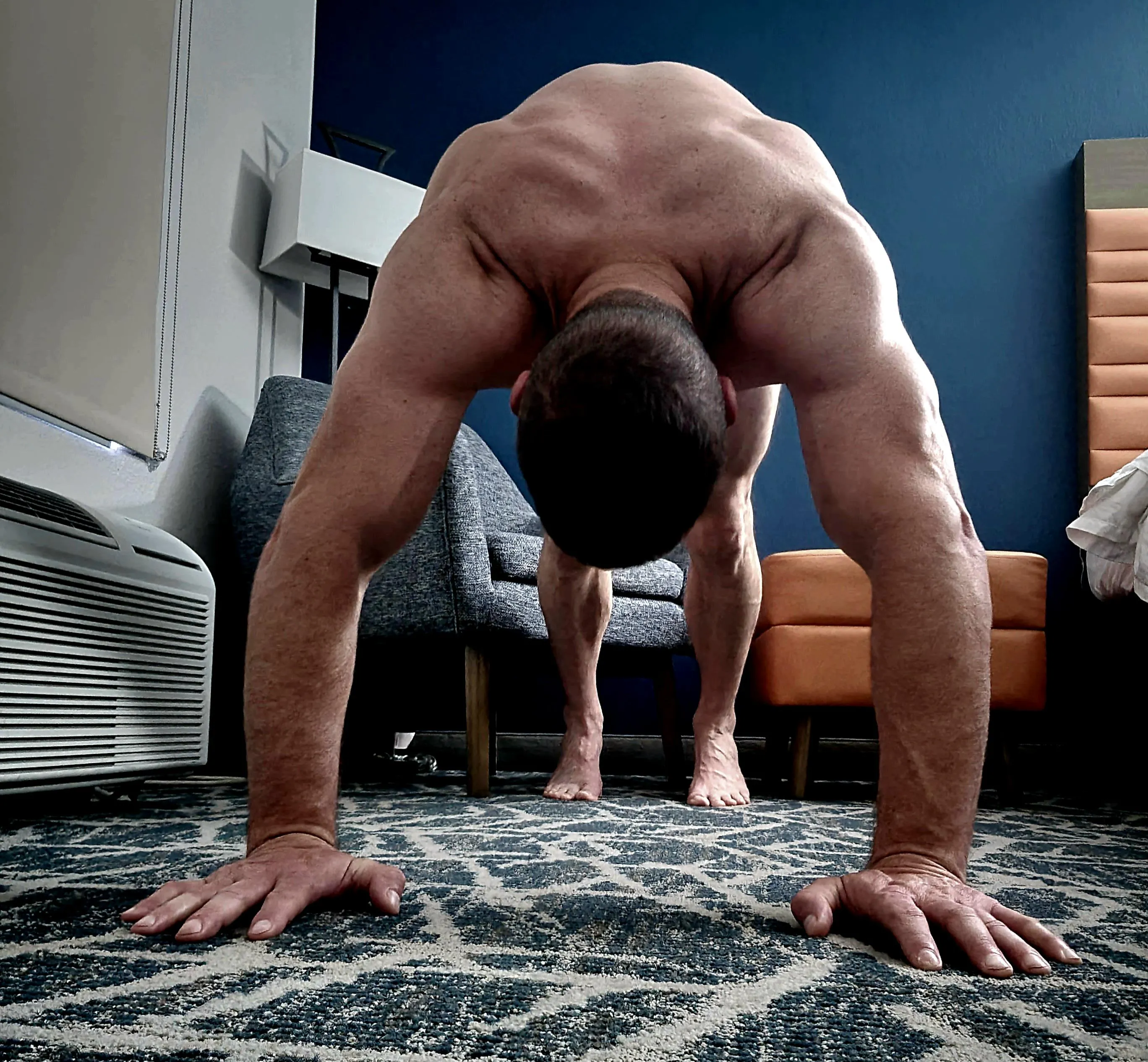 Don't ya just love doggie.... I mean, 