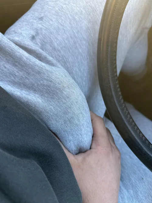 Grey sweats: doing all the talking so I don’t have to.😉