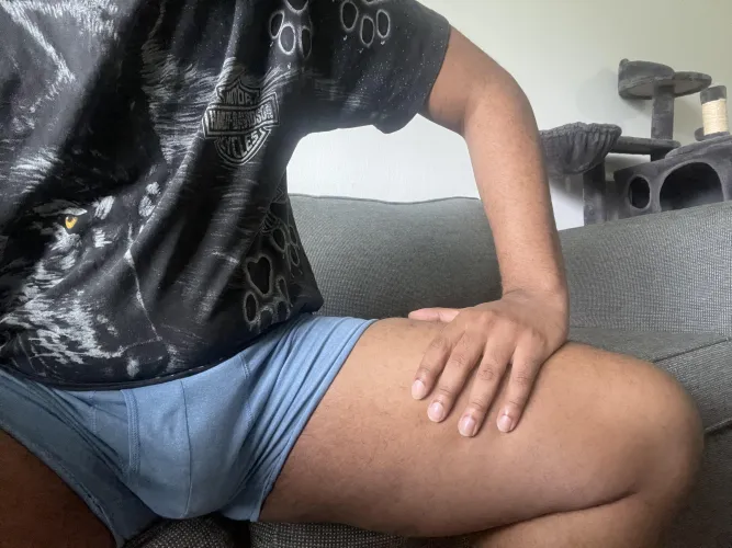 Hot af in here rn sweatin my balls off