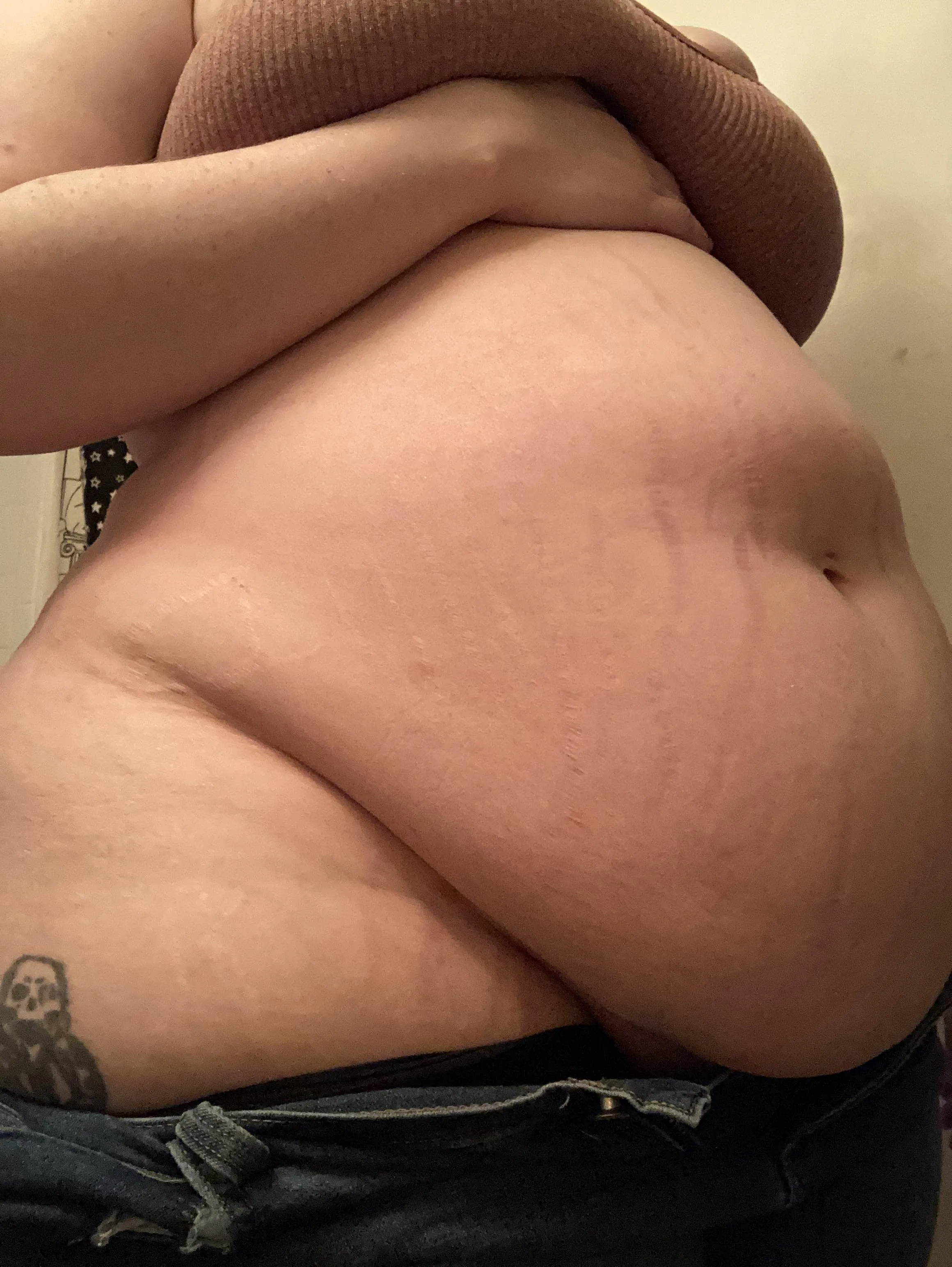 I had too many edibles yesterday and spent basically the whole day eating 🤤