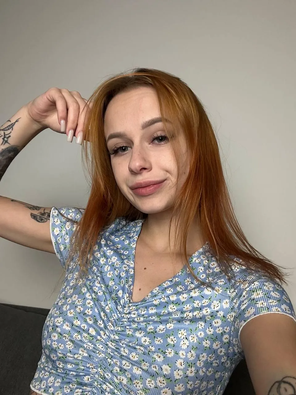 I need u behind me CHECK COMENTS