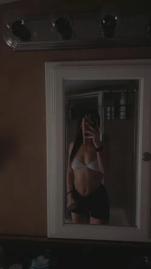 if you watch me rub my clit, you have to rub your cock. freeee 0F belowww 💞😈