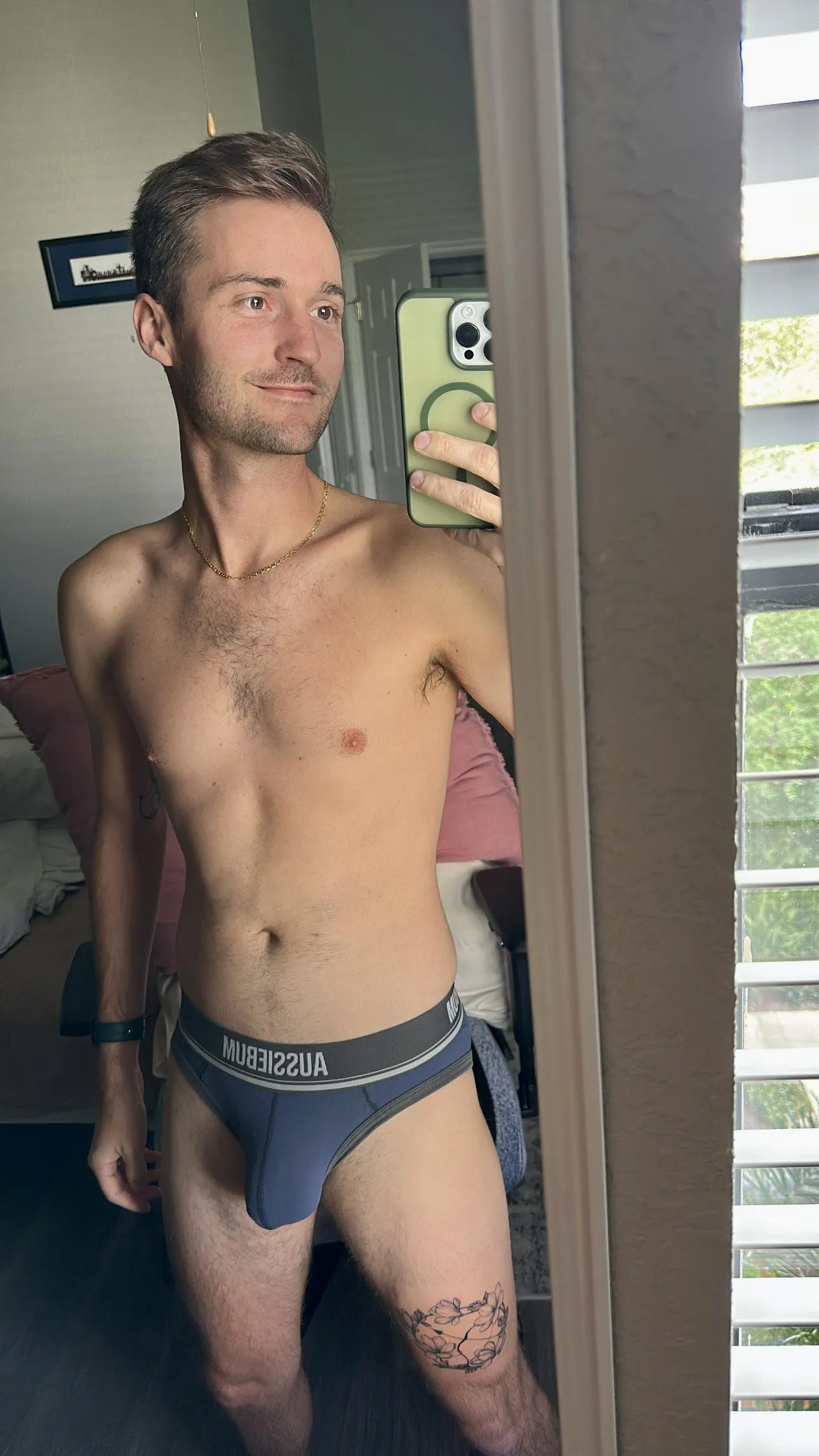 maxcyprus for gayming and naked violin videos!