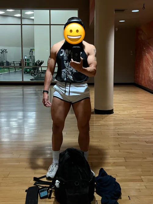 My favorite shirts to wear to the gym