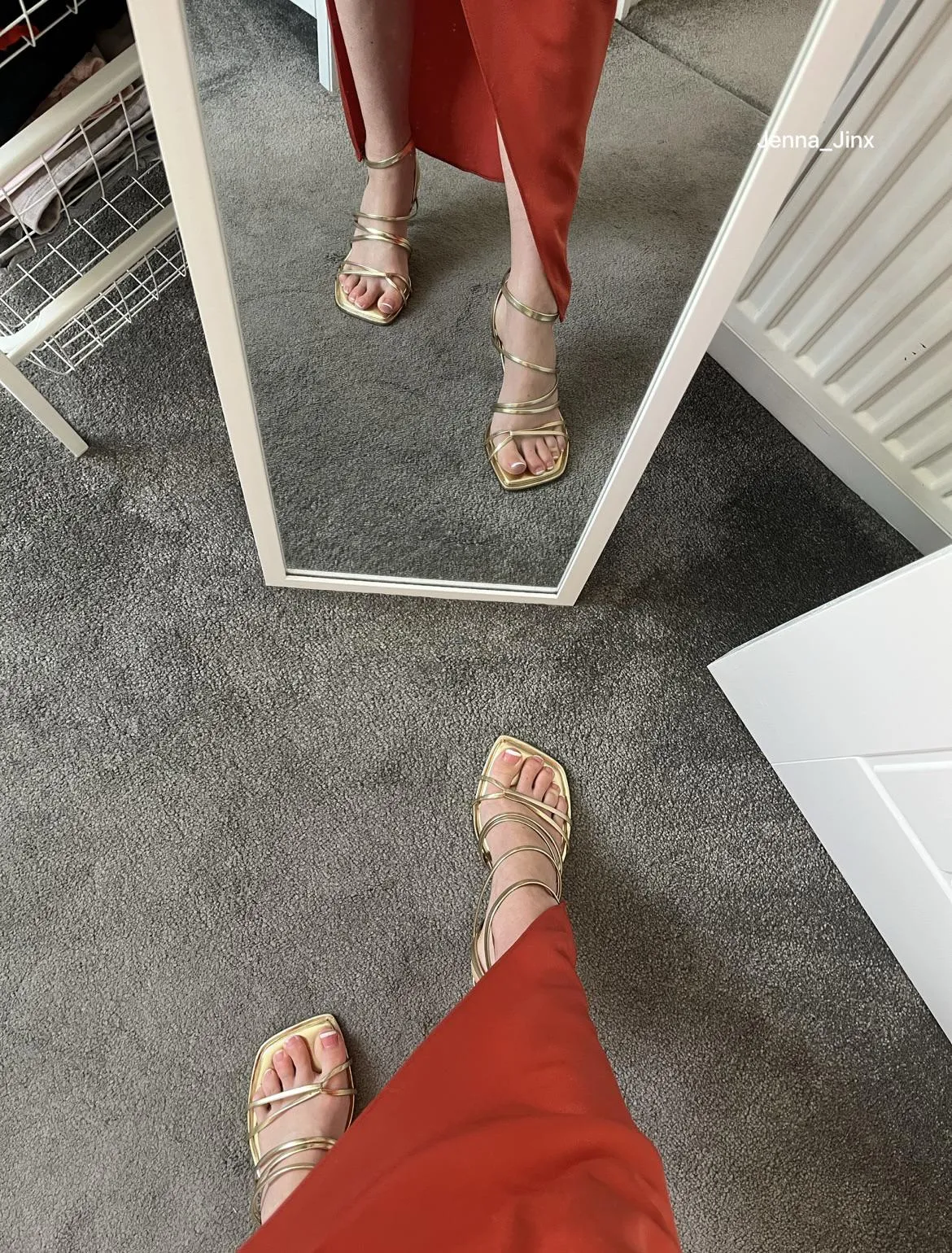 Pretty feet are perfect for dominating simps OC