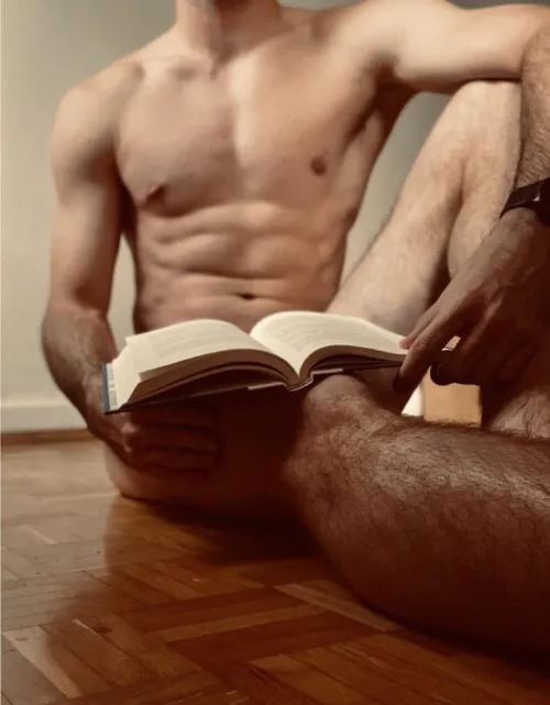 Propped up reader