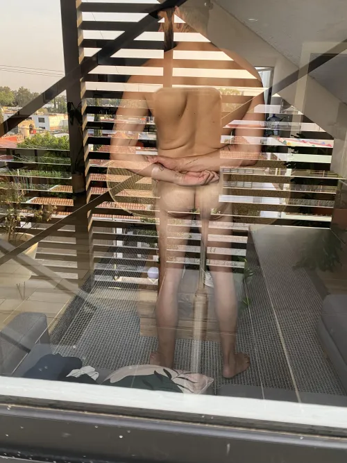 Slide your eyes down… then slide into my DMs 😏 GO TO MY FULL AND EXPLICIT CONTENT 😈🥵👇🏽