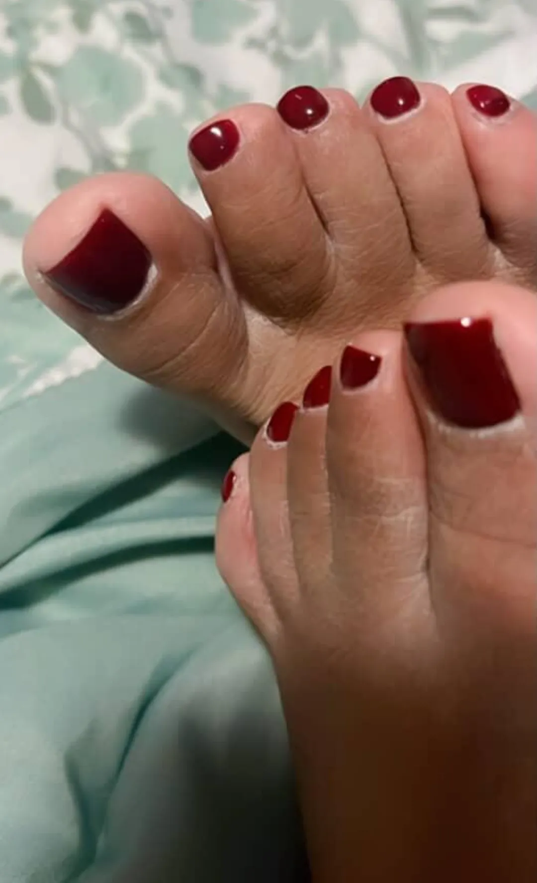 These tiny toes need some sucking. Make your choice. One by one or all at once