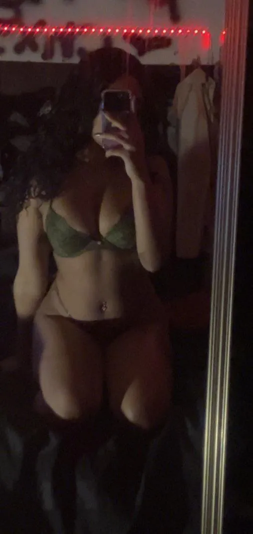 want to cum with this cute blasain cutie?🥰