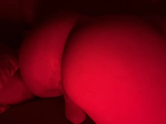 wem sin schwanz döffi mit mim enge arschloch melke? 🍑