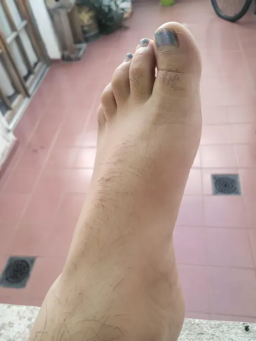 What w0uld u like to do with my hairy feet?