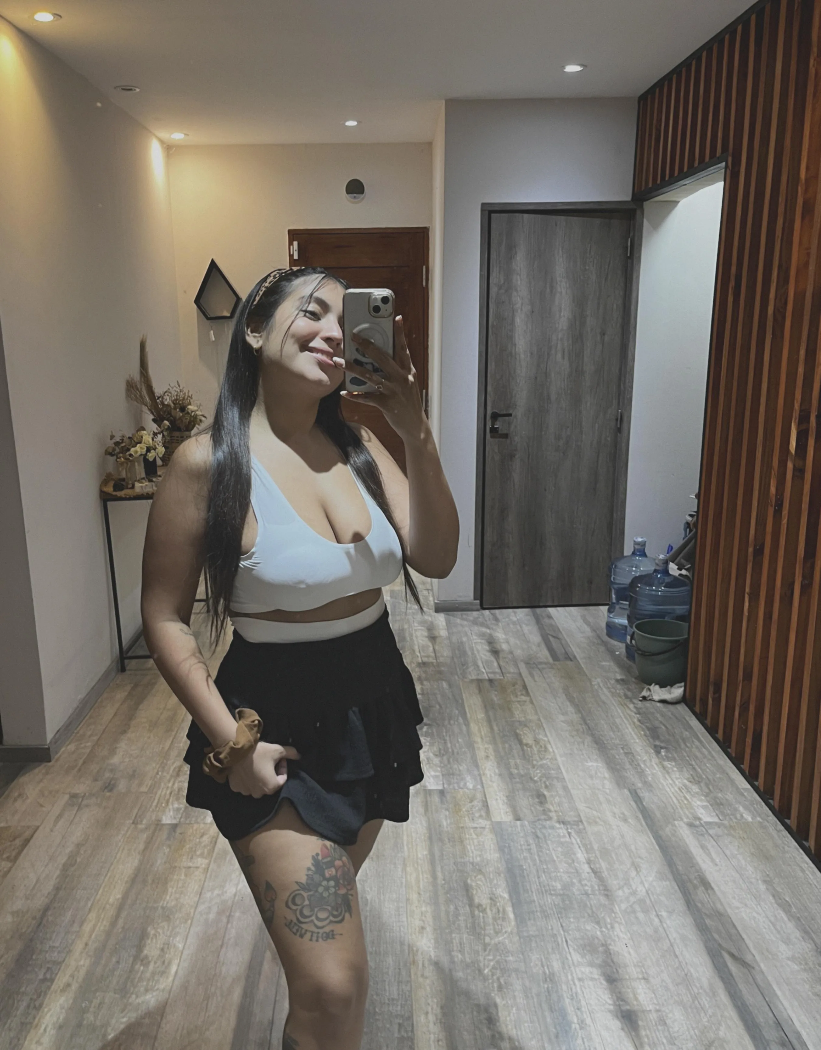 19F Are you ready to be the reason I can’t walk tomorrow? 😏