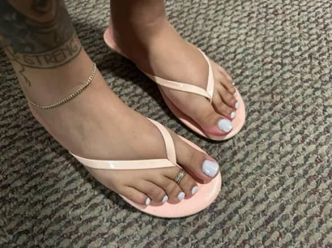 Oh you love these sandals don't you 🤪