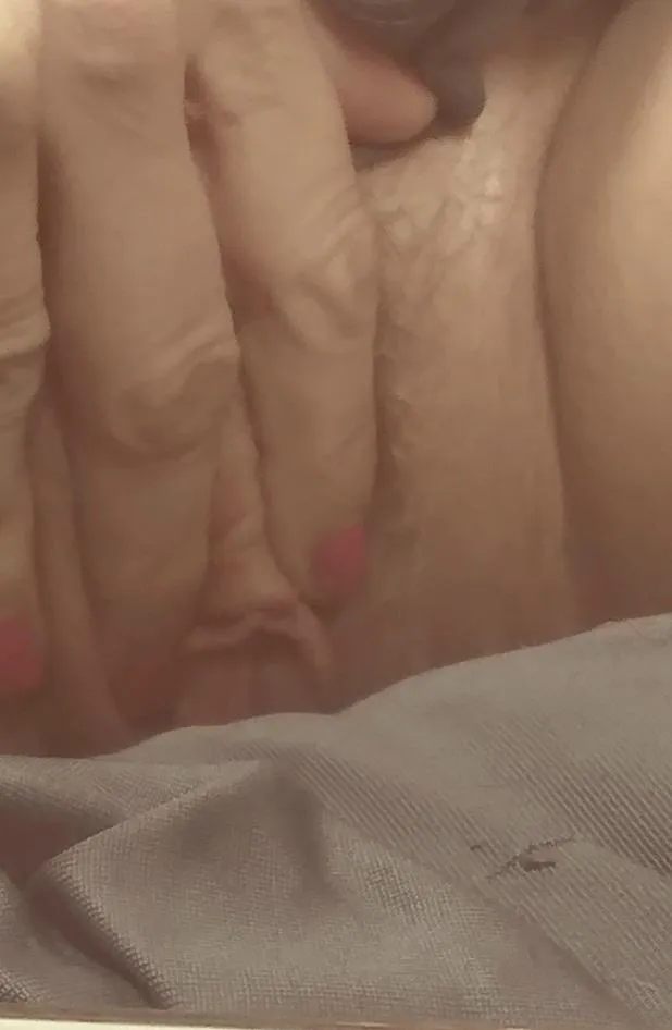 Wow! Another milestone 3300 members! Ty you sexy people. How about we do a little poem. Sometimes she likes to flower