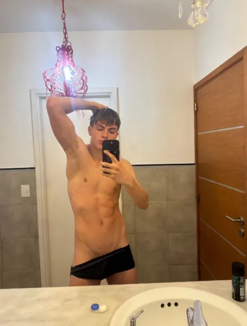 18 twink armpits💪