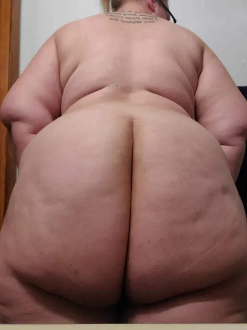 35 fuck pig wife and bi hubby who wants to stroke