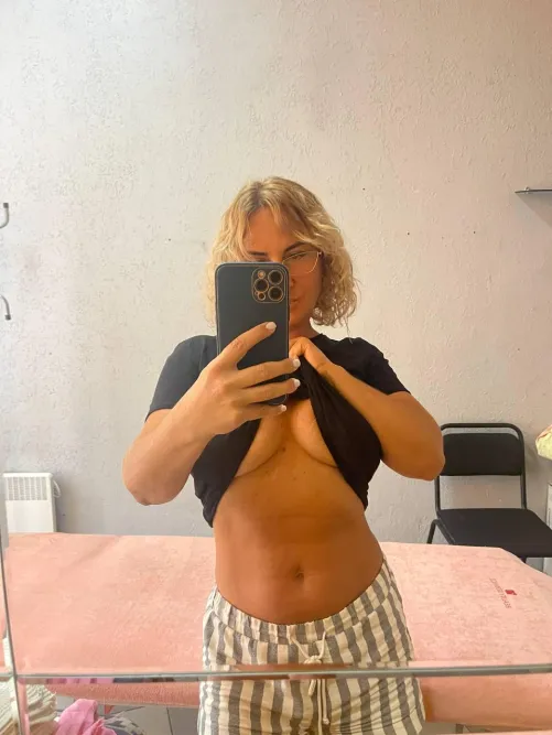 53 F4M ask me anything