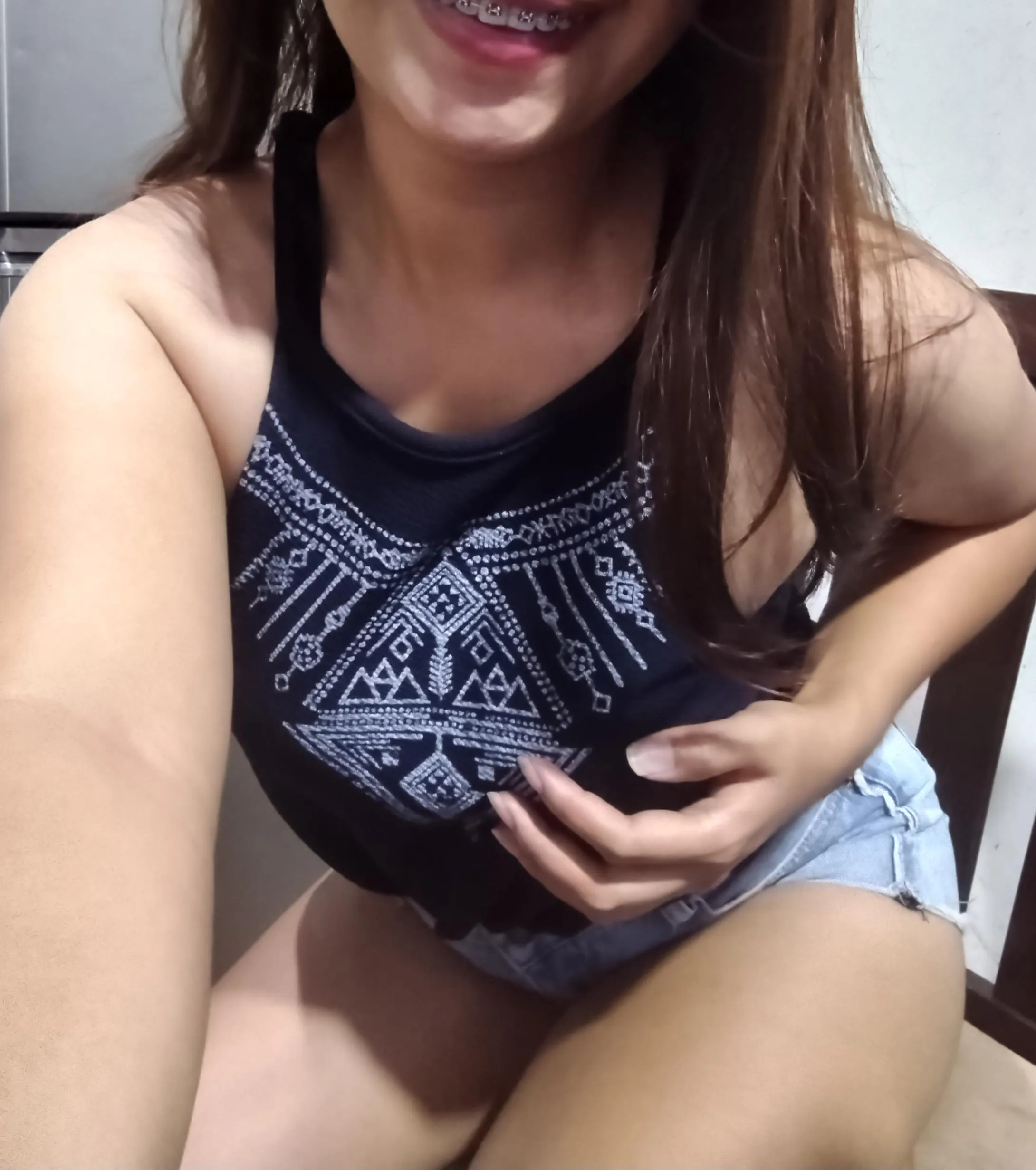 a little pose and bigger smile ☺️