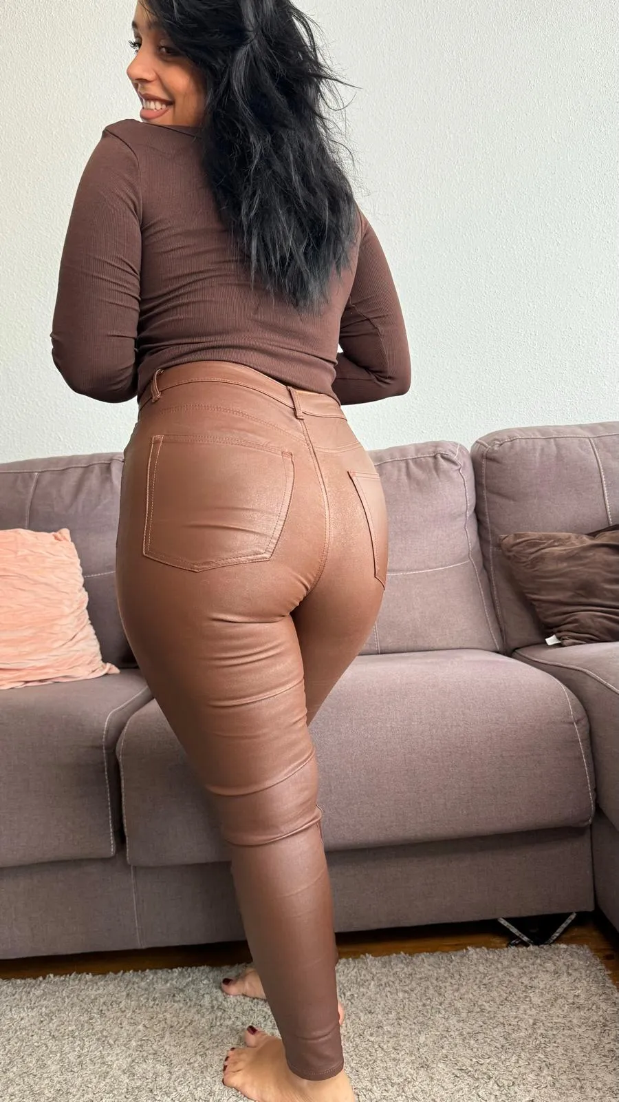 Backshots so clean, they deserve their own fan club—wanna be president?