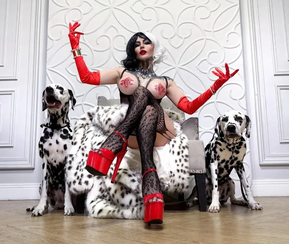 Cruella de Vil (Aleksa Vamp) [One Hundred and One Dalmatians]