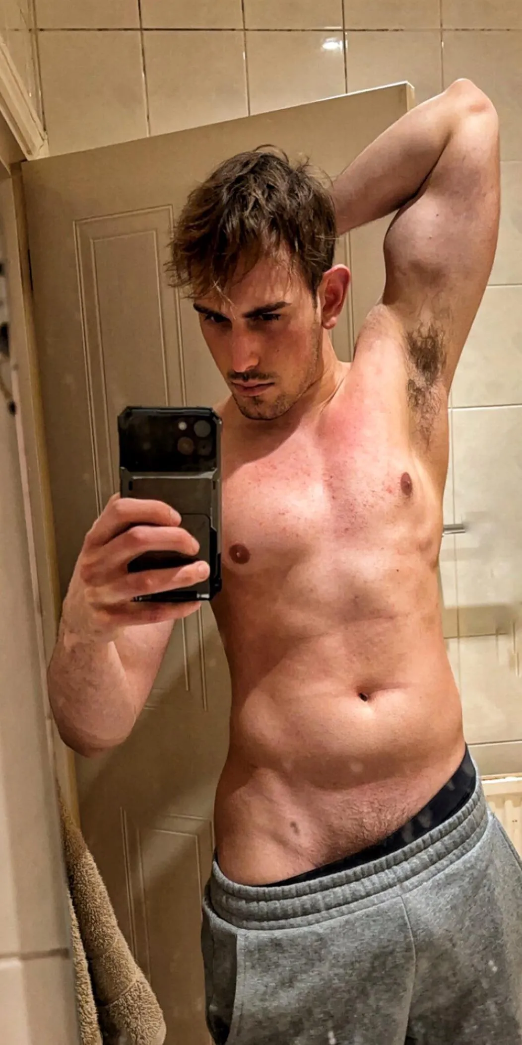 Do you like these hairy twunk pits?